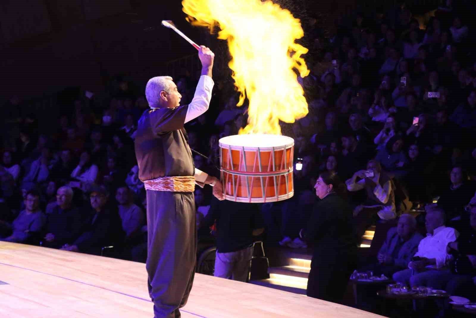 Denizli&rsquo;de d&uuml;zenlenen "Urfa Sıra Gecesi" ile k&uuml;lt&uuml;rler buluştu
