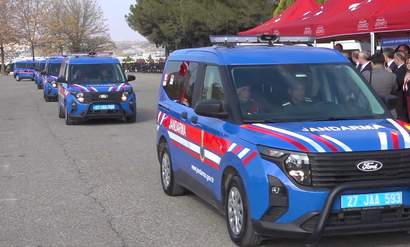 Gaziantep’te emniyet ve jandarmaya 210 yeni araç teslim edildi