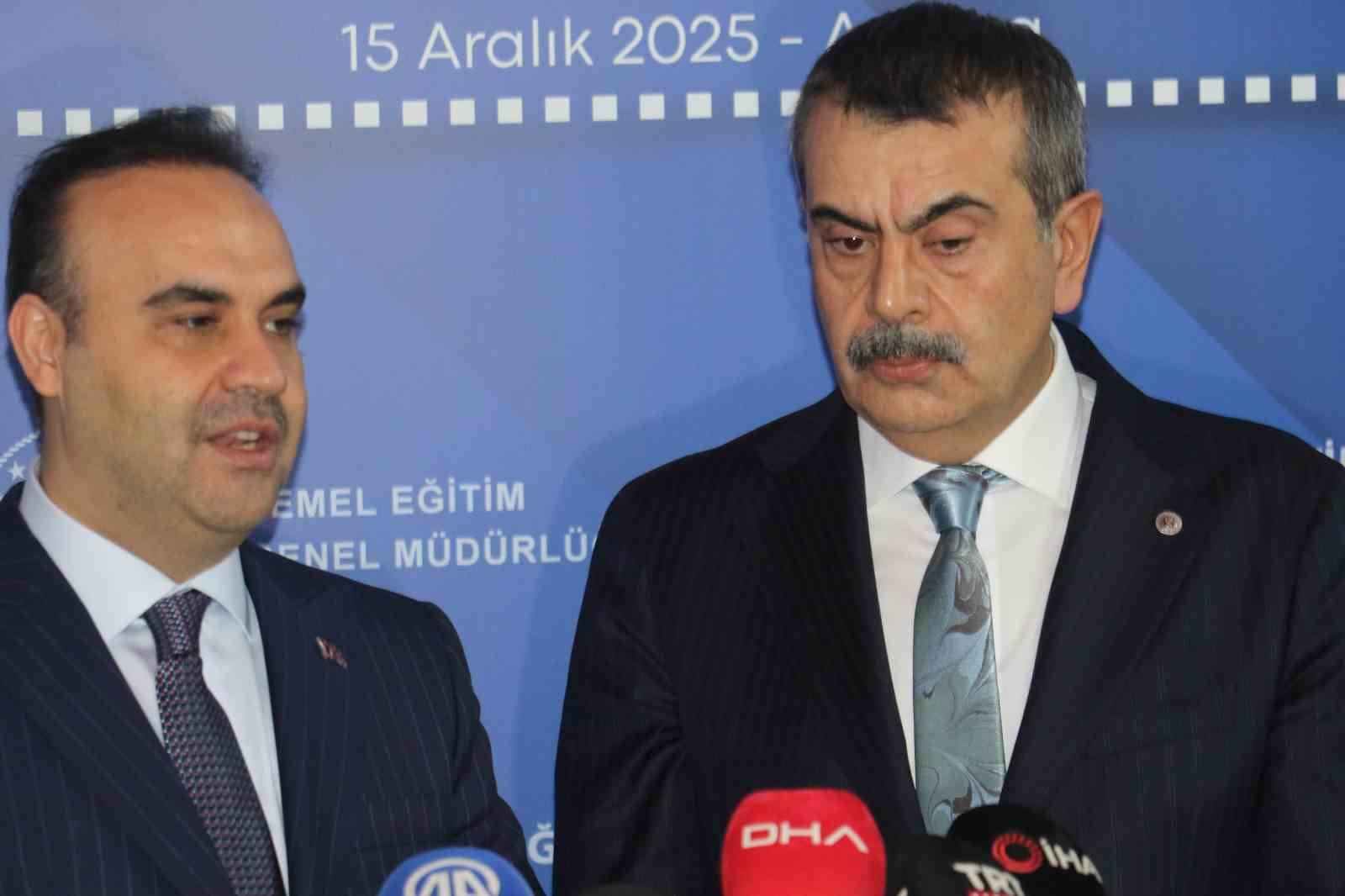 Bakan Tekin: "Ülkesinde yapılanlarla gurur duyan bir nesil yetiştirmek istiyoruz"