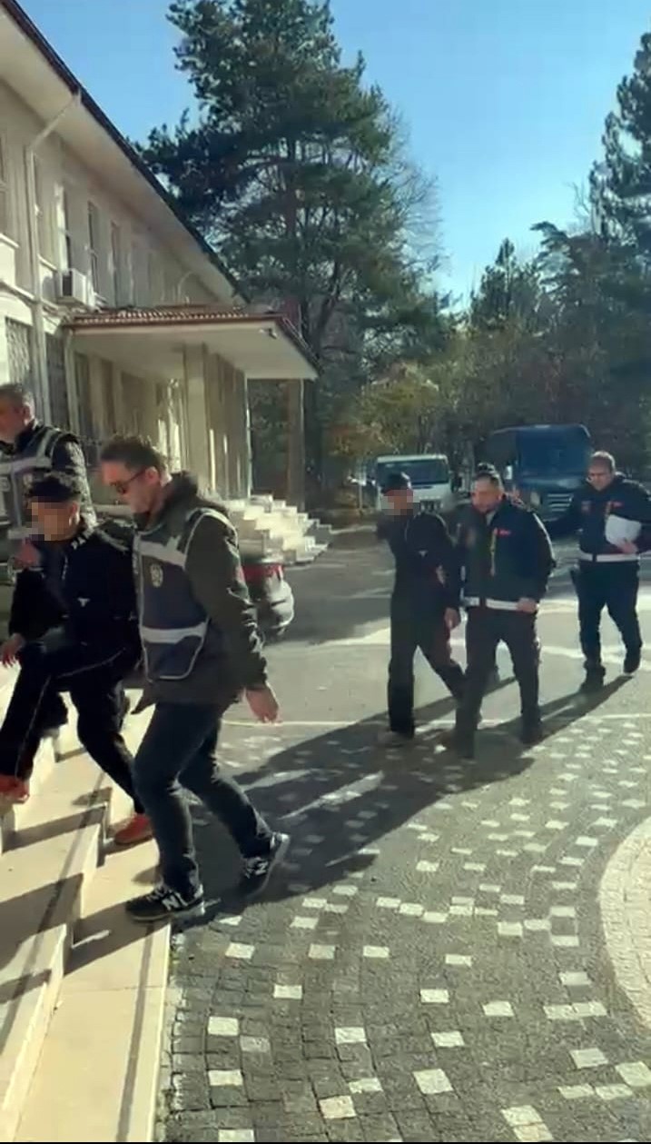 Akşehir’de motosiklet çalan şüpheliler yakalandı: 2 kişi tutuklandı