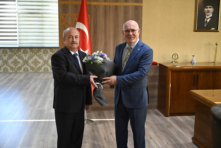 Uşak Üniversitesinde rektörlük devir teslim töreni gerçekleşti