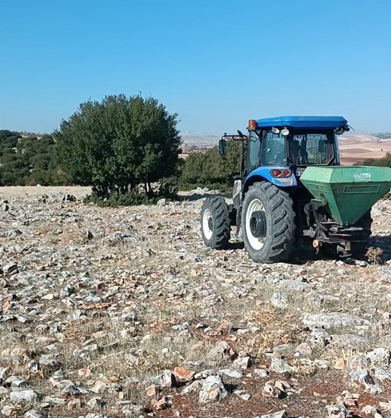750 Dekarlık alanda gübreleme çalışması yapıldı