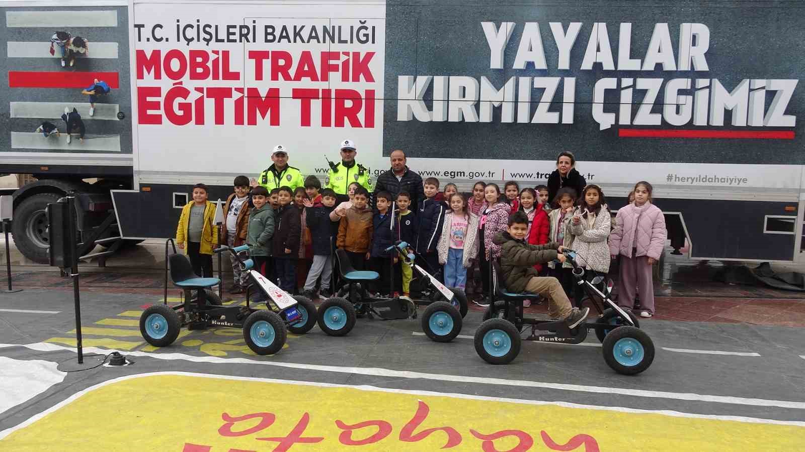 Kilis’te minik öğrencilere trafik bilinci