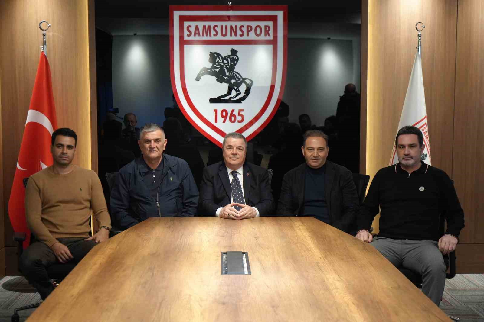 Samsunspor y&ouml;netimi, &rsquo;s&ouml;zde taraftarlar&rsquo;dan şikayet&ccedil;i: "Makyajlı Samsunlular"
