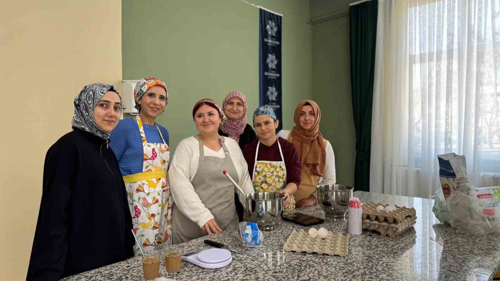 Aydın Büyükşehir Belediyesi Kadın Yaşam Atölyesi hizmete açıldı