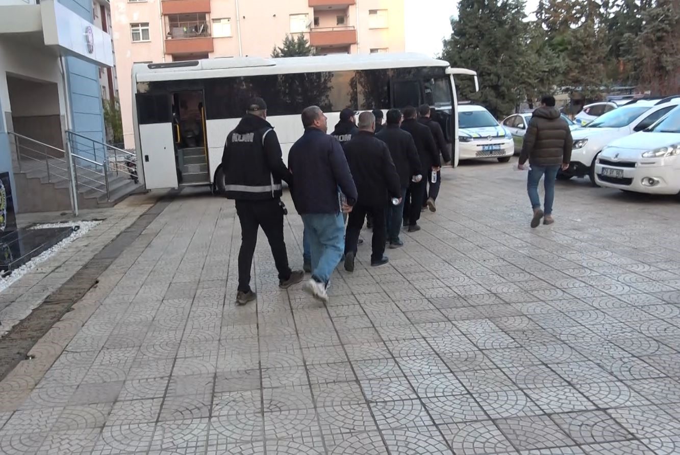 Kilis merkezli FETÖ/PDY operasyonu: 15 gözaltı, 1 tutuklama