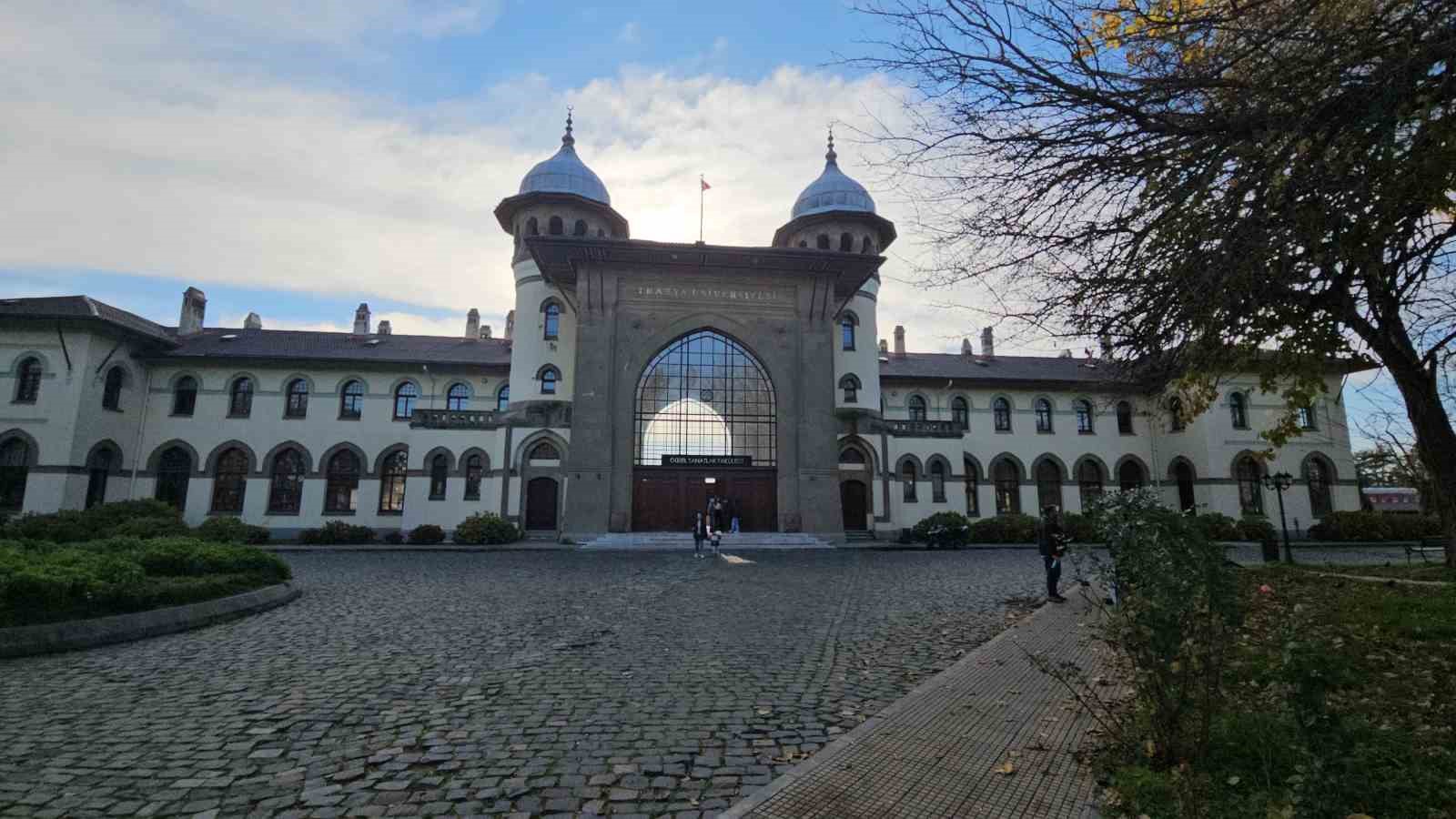 Trakya Üniversitesi’nin tarihi tren garına ücretli giriş kararı yargıdan döndü
