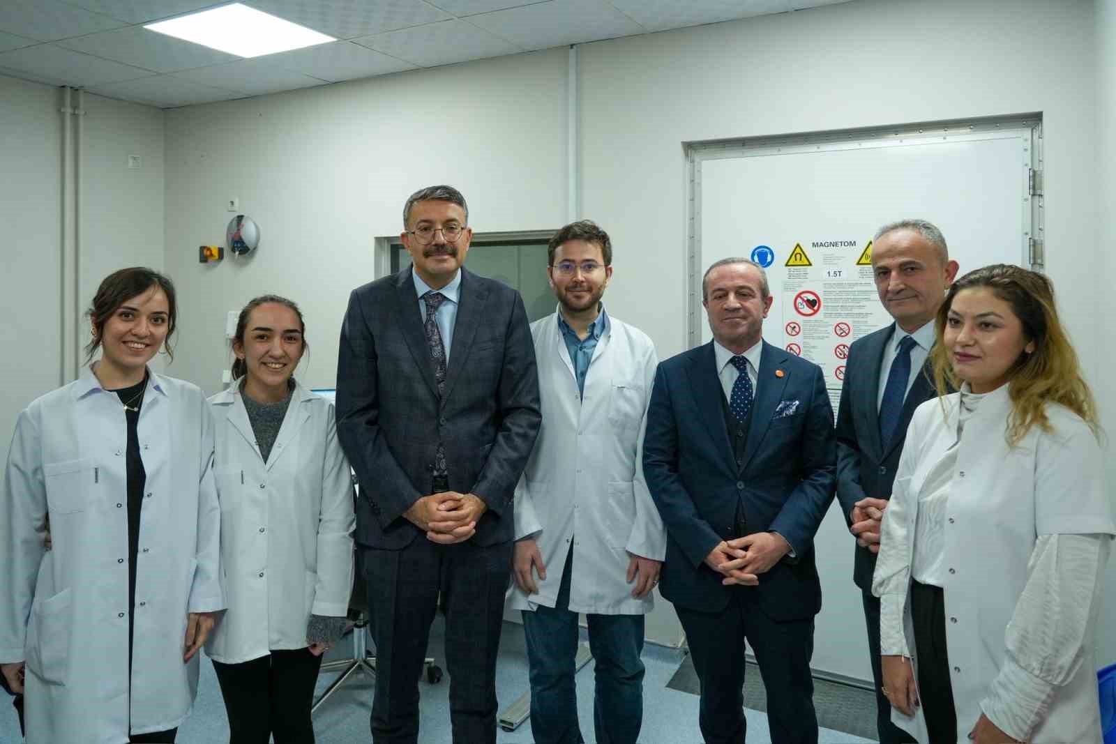 Hakkari’de MR cihazı hizmete alındı