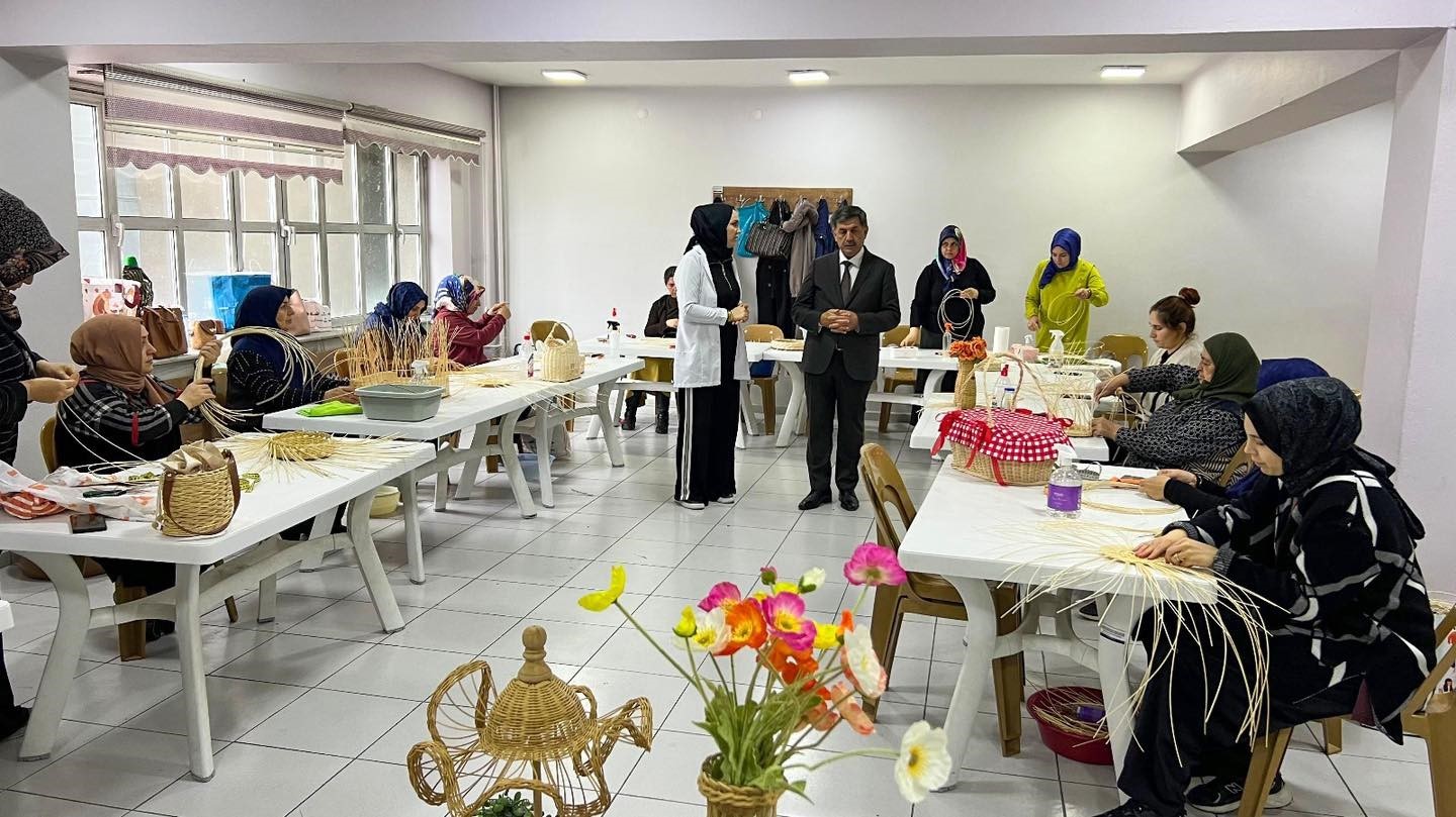 Başkan Aksun, ERMEK kurslarında incelemelerde bulundu