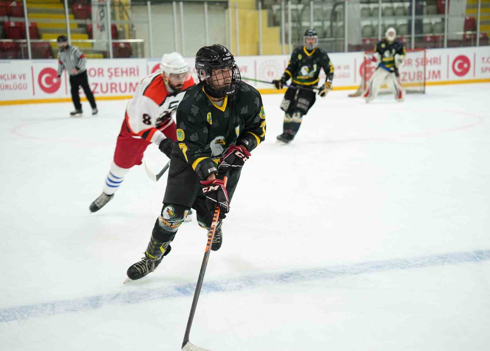 Curling ve Buz Hokeyinde çifte şampiyonluk
