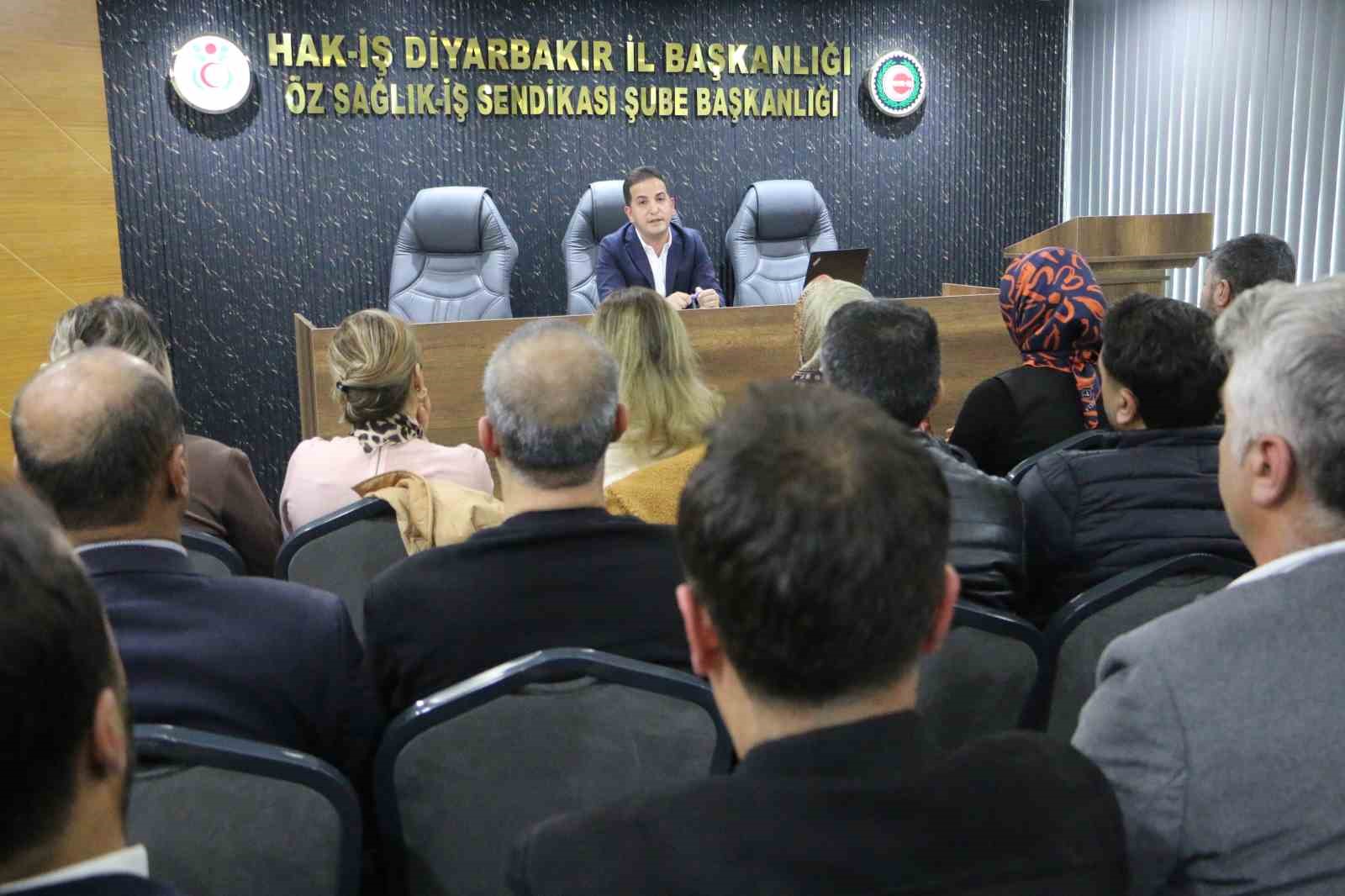 Diyarbakır HAK-İŞ ve Öz Sağlık İş, Aküzüm öncülüğünde toplandı