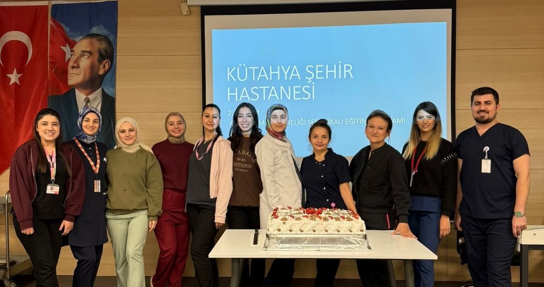 Kütahya Şehir Hastanesi’nde ’Acil Bakım Hemşireliği Eğitimi’ tamamlandı