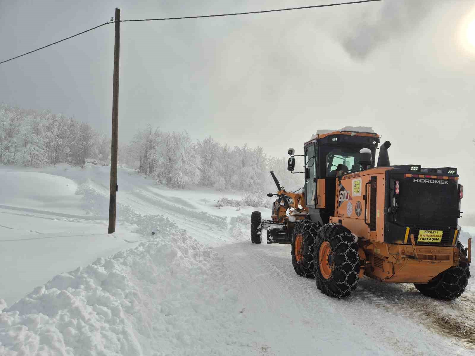 Hand&uuml;z&uuml; Yaylası&rsquo;ndan kar manzaraları
