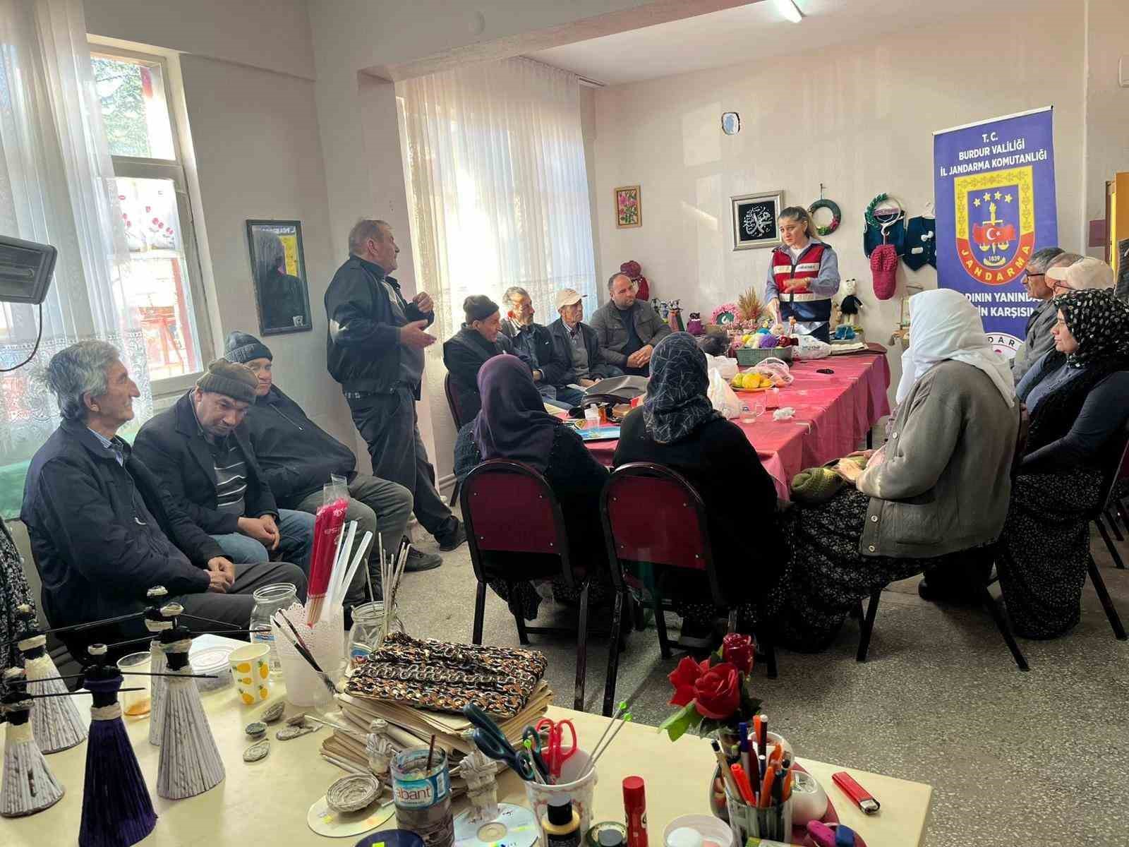 Burdur’da jandarma ekipleri tarafından bilgilendirme ve farkındalık eğitimi
