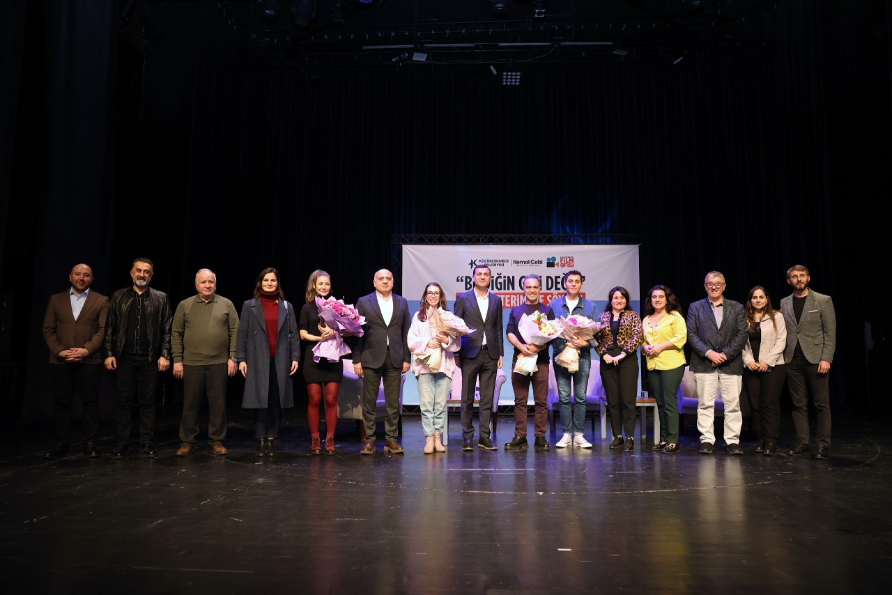 Ödüllü yapım "Bildiğin Gibi Değil" in film ekibi Küçükçekmece’deydi