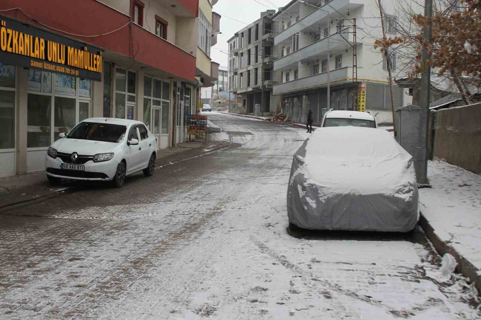 Malazgirt’te kar yağışı