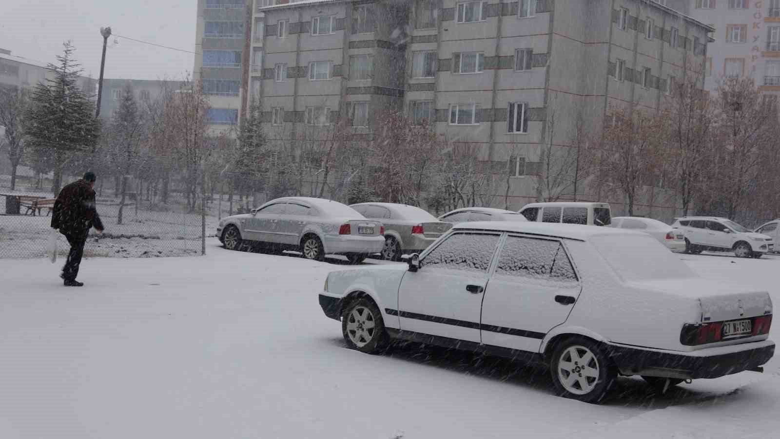 Bitlis’te kar yağışı