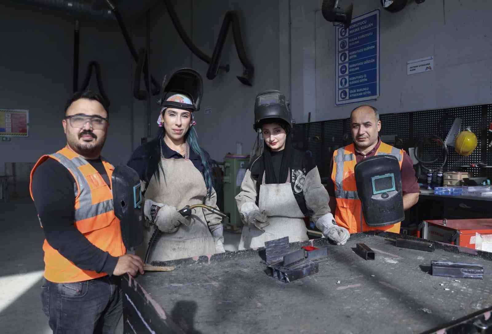 MERCEK’te çelik kaynak ustaları yetişiyor