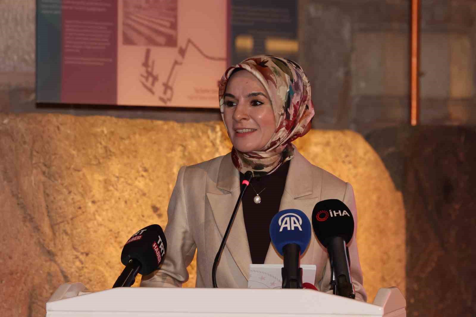 Aile ve Sosyal Hizmetler Bakanlığından çocukların dijital dünyadaki güvenliğini korumak adına 2 yeni çalışma