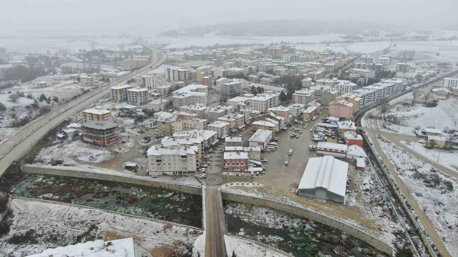 Kastamonu’da kar yağışı ilçeleri beyaza bürüdü