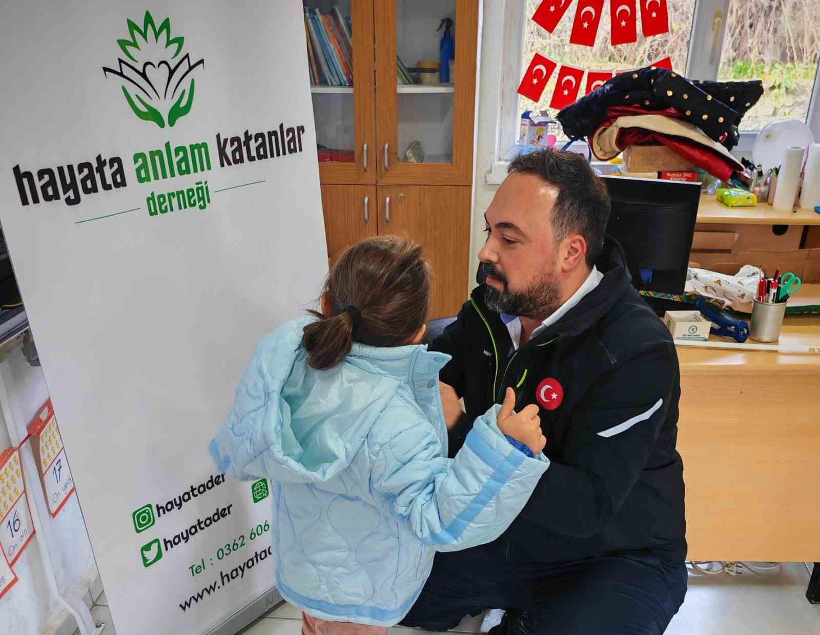 Kırsalda okuyan minik yüreklere kış desteği