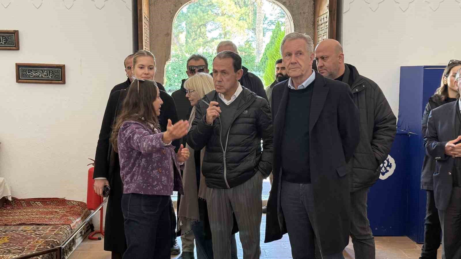 Eski Almanya Cumhurbaşkanı, İznik&rsquo;in tarihine hayran kaldı
