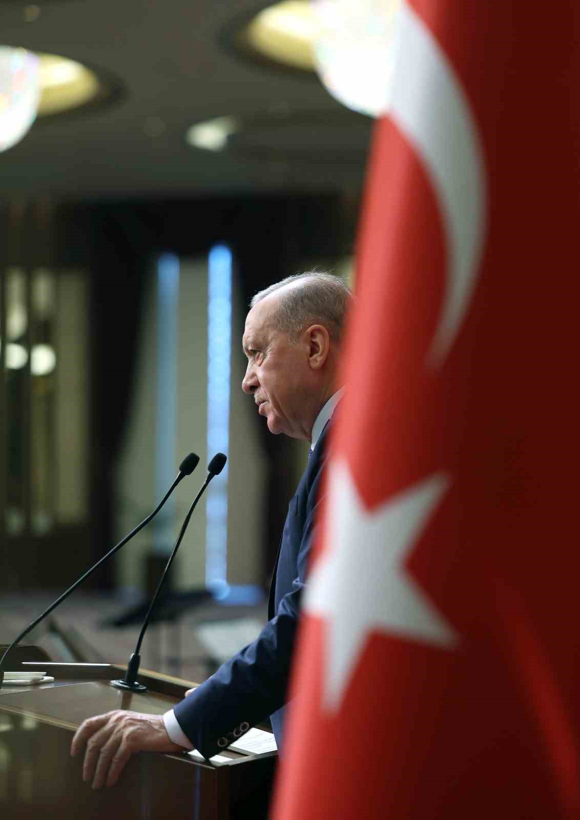 Cumhurbaşkanı Erdoğan: "Karadeniz’de sivil gemiler hedef alınmamalı, ikazlarımızı ilettik"