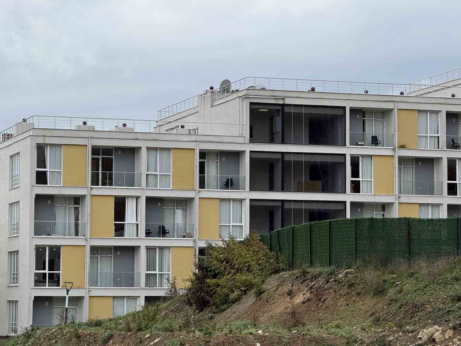 Yapı kullanım izni olmadığı gerek&ccedil;esiyle kapatılma kararı alınan tesisten a&ccedil;ıklama
