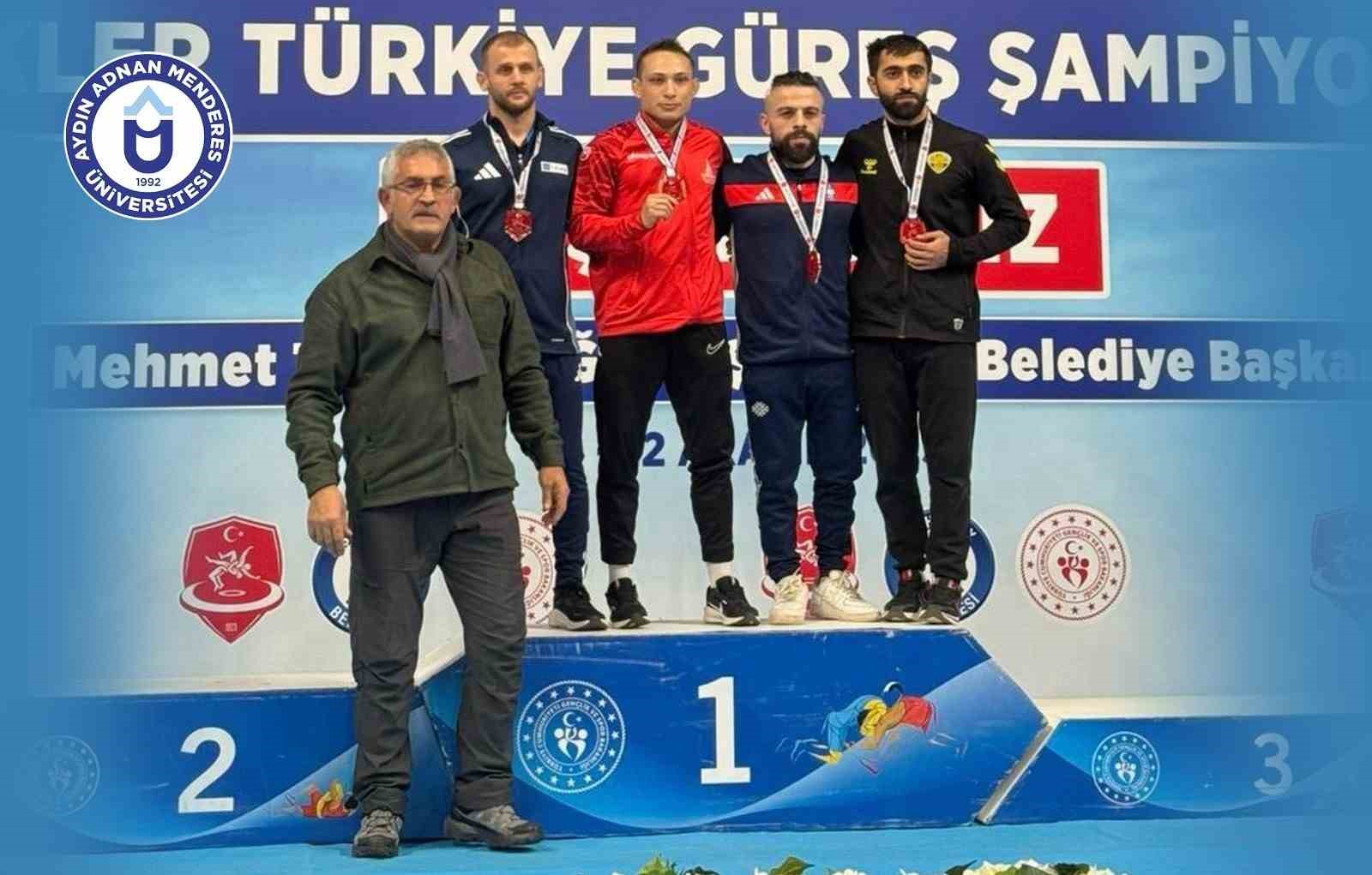 ADÜ’lü güreşçi Türkiye şampiyonu oldu