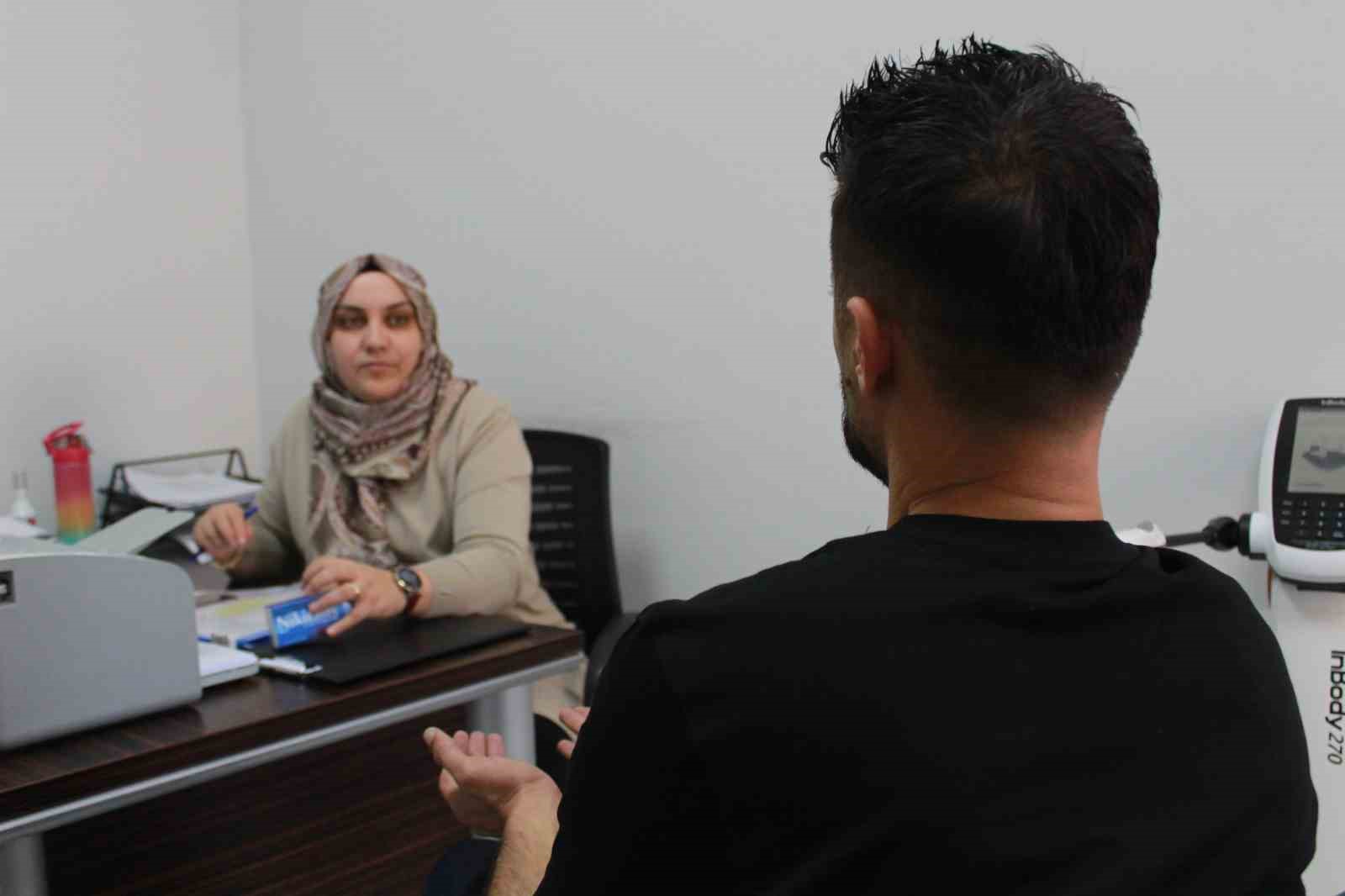 45 yıldır i&ccedil;tiği sigarayı bıraktı, nefes almaya başladı
