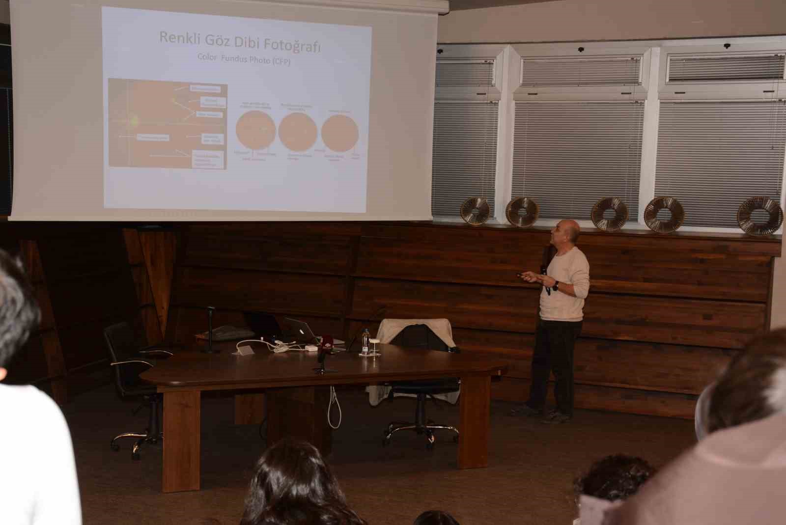 Anadolu Üniversitesi’nde ’Yapay Zekâ ve Sağlık’ semineri düzenlendi