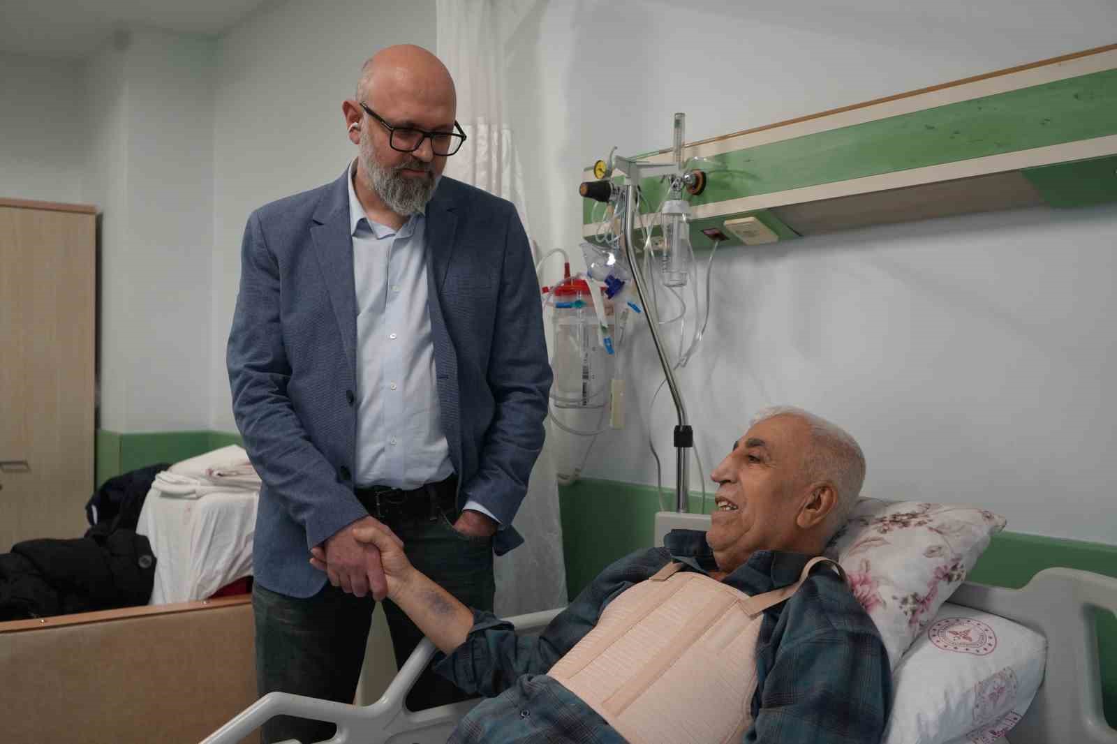 Dünyanın ileri merkezlerinde yapılan ’hibrit aort’ ameliyatı Samsun’da başarıyla uygulandı