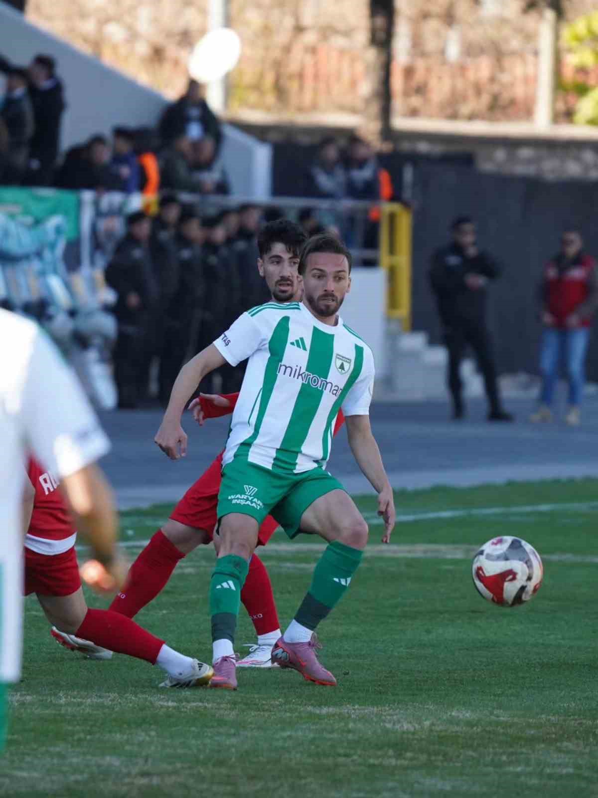 TFF 2. Lig: Muğlaspor: 0 - Karaman FK: 0