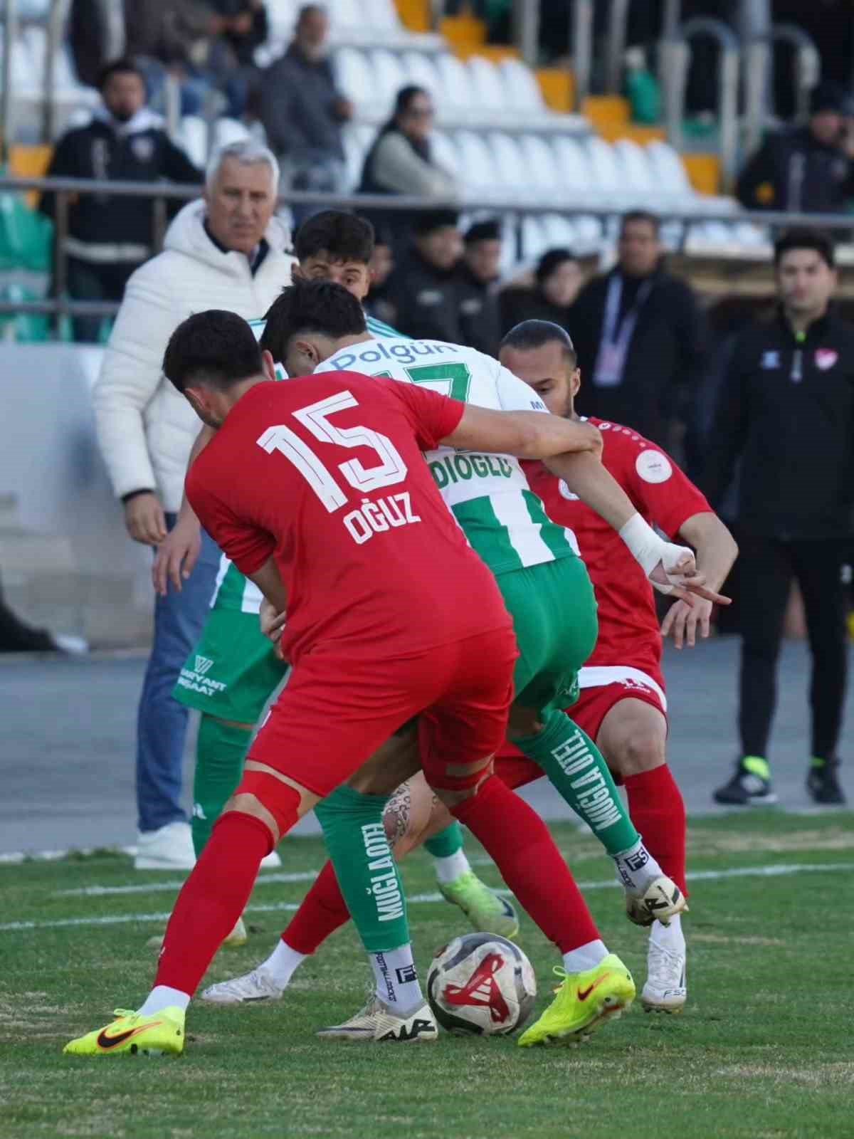 TFF 2. Lig: Muğlaspor: 0 - Karaman FK: 0