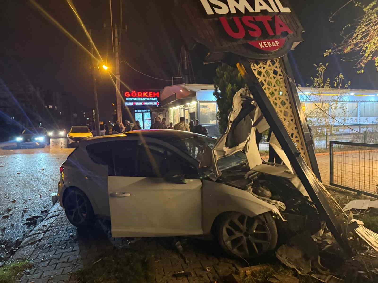 Kaza yapan sürücü aracı bırakıp kayıplara karıştı