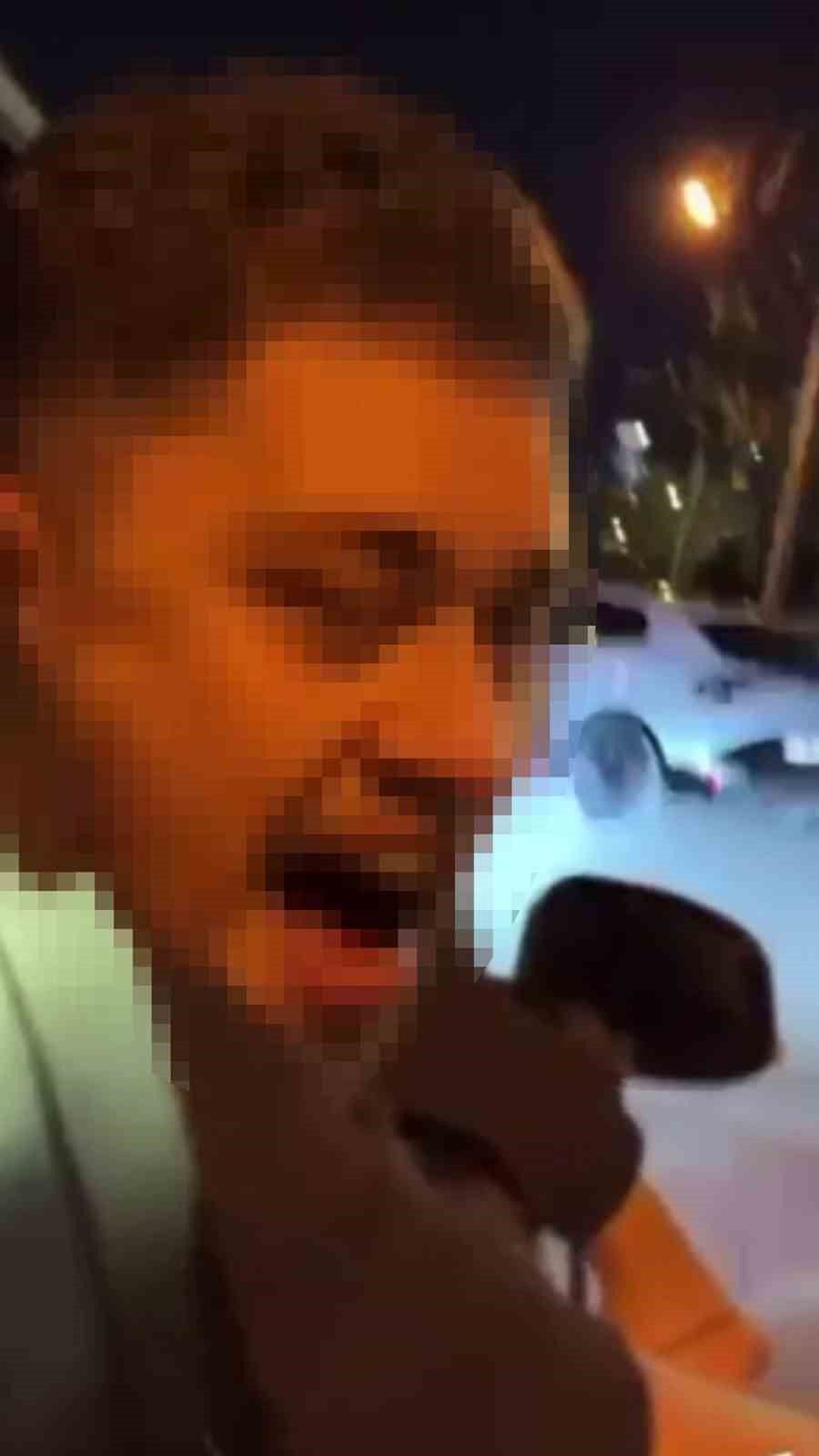 Elinde tabanca ile sokakta ateş edip tehditler savurdu
