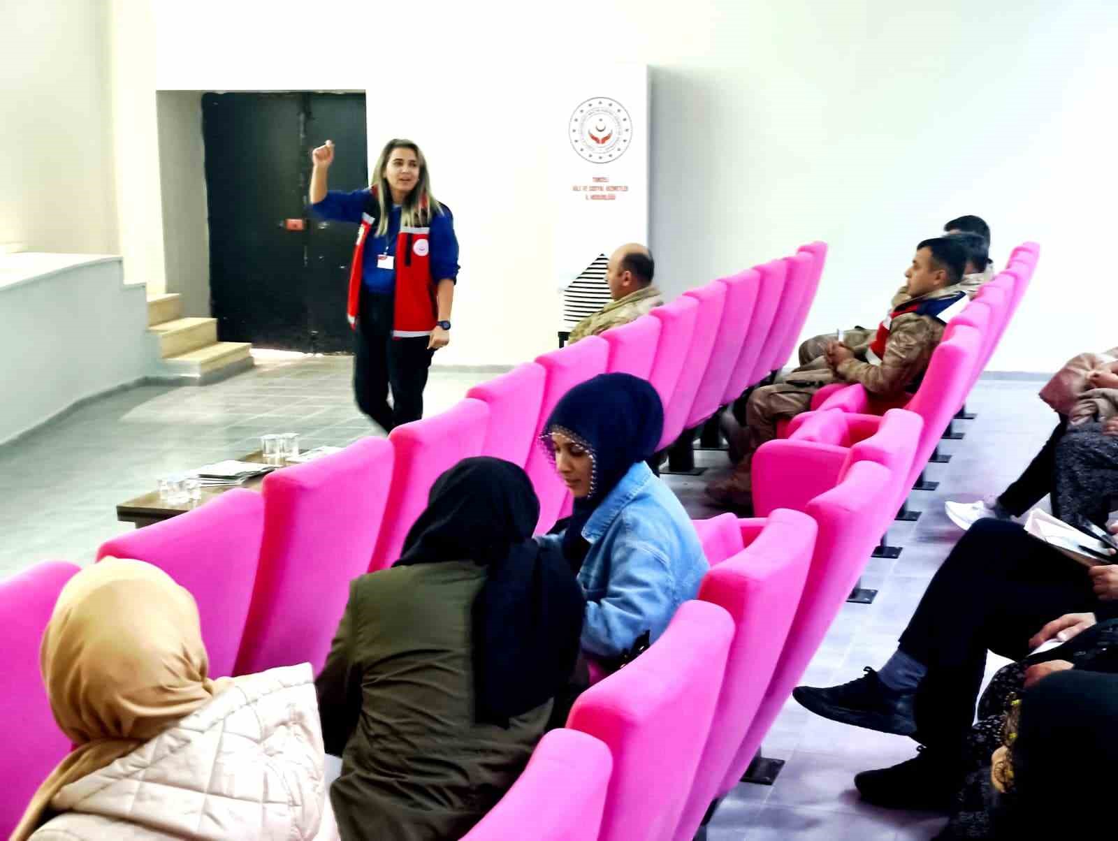 &Ccedil;emişgezek&rsquo;te aileyi g&uuml;&ccedil;lendiren buluşma
