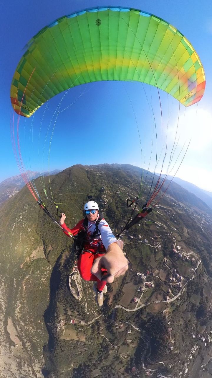 Engelini aştı yamaç paraşütüne başladı 