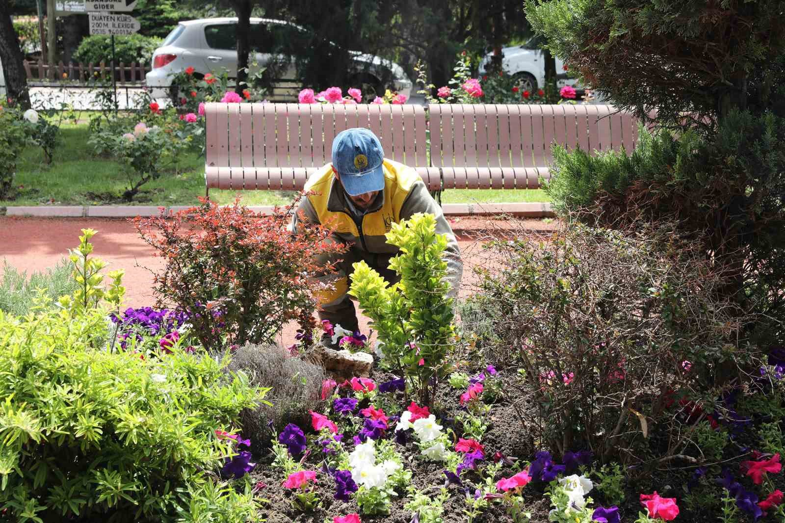 Keçiören’de seradan parklara uzanan yeşil yolculuk