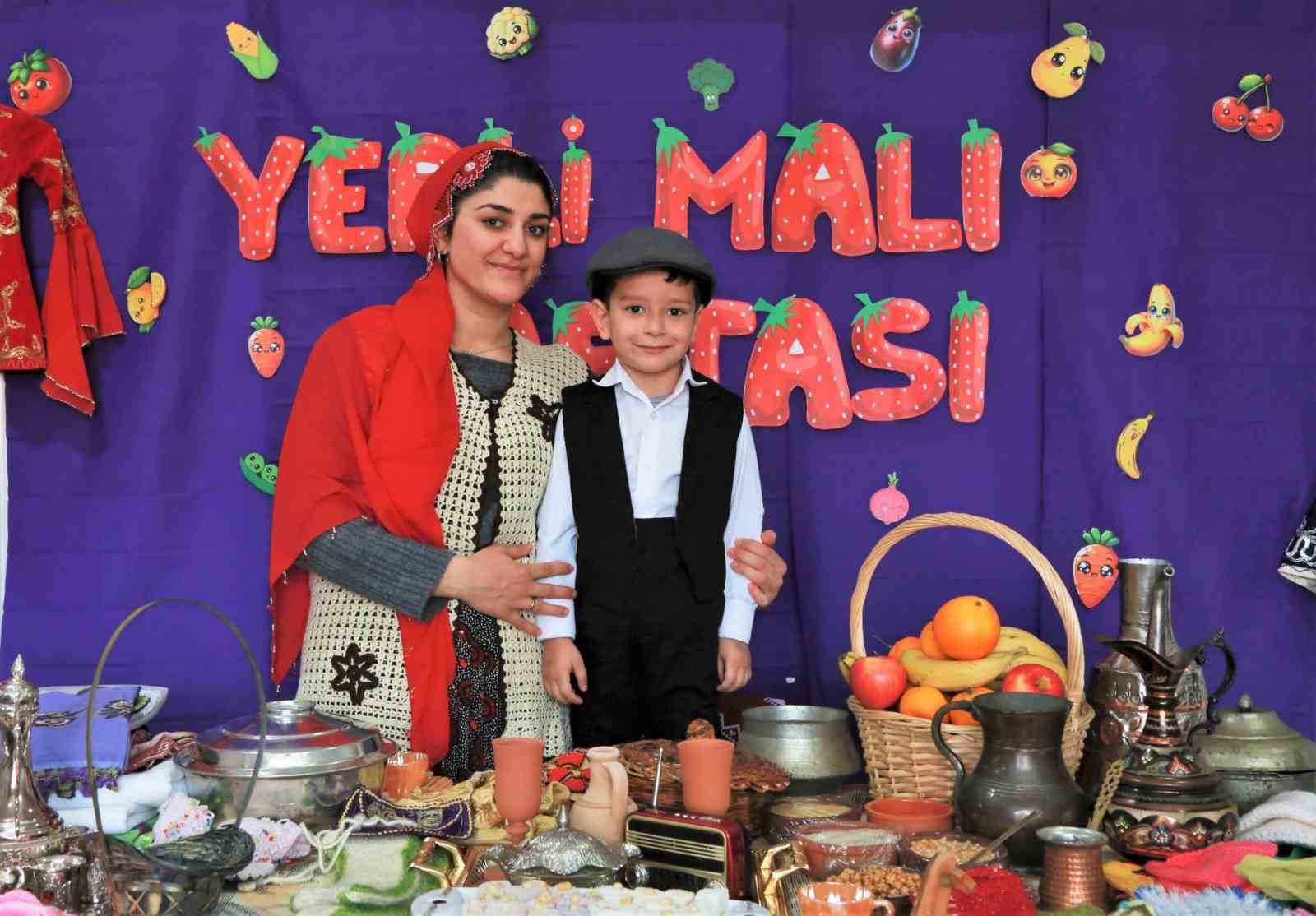 ÇEM öğrencilerinden eğlenceli Yerli Malı Haftası kutlaması