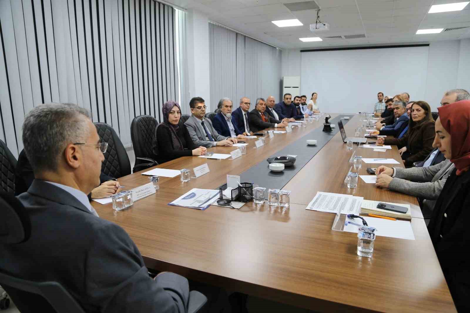 Diyarbakır&rsquo;da il kanser danışma kurulu toplantısı yapıldı
