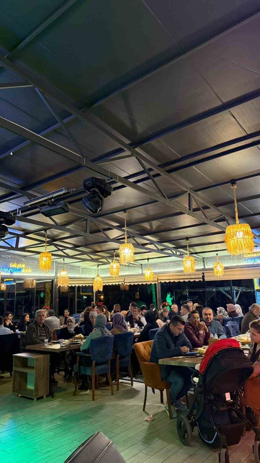 Diyaliz hastalarına moral ve dayanışma yemeği
