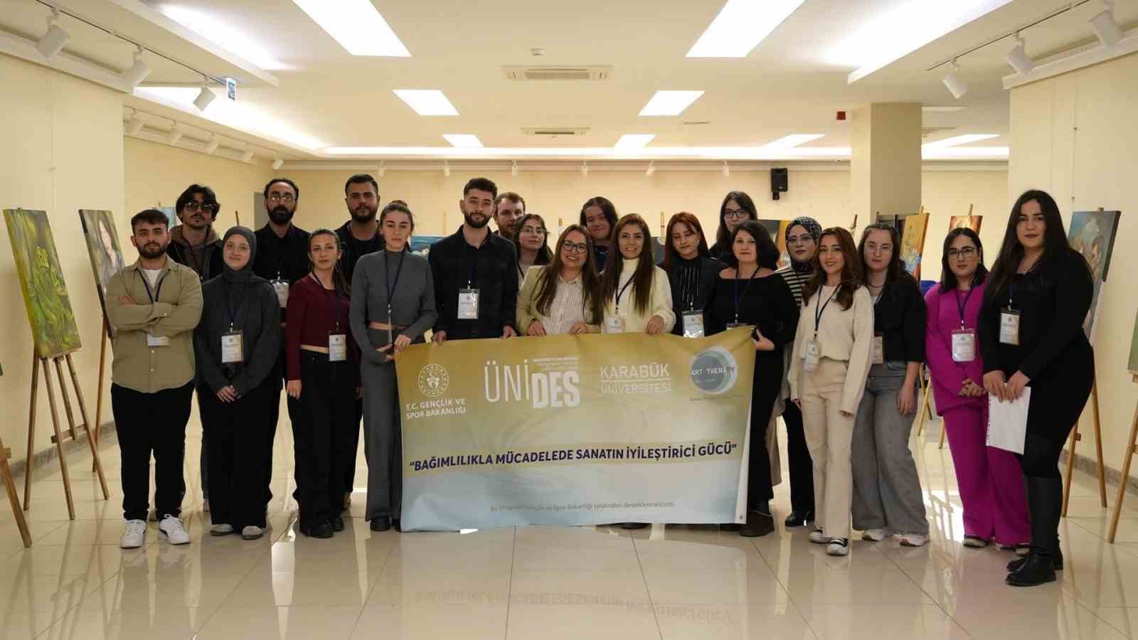 KB&Uuml;&rsquo;de bağımlılıkla m&uuml;cadeleye sanat dokunuşu
