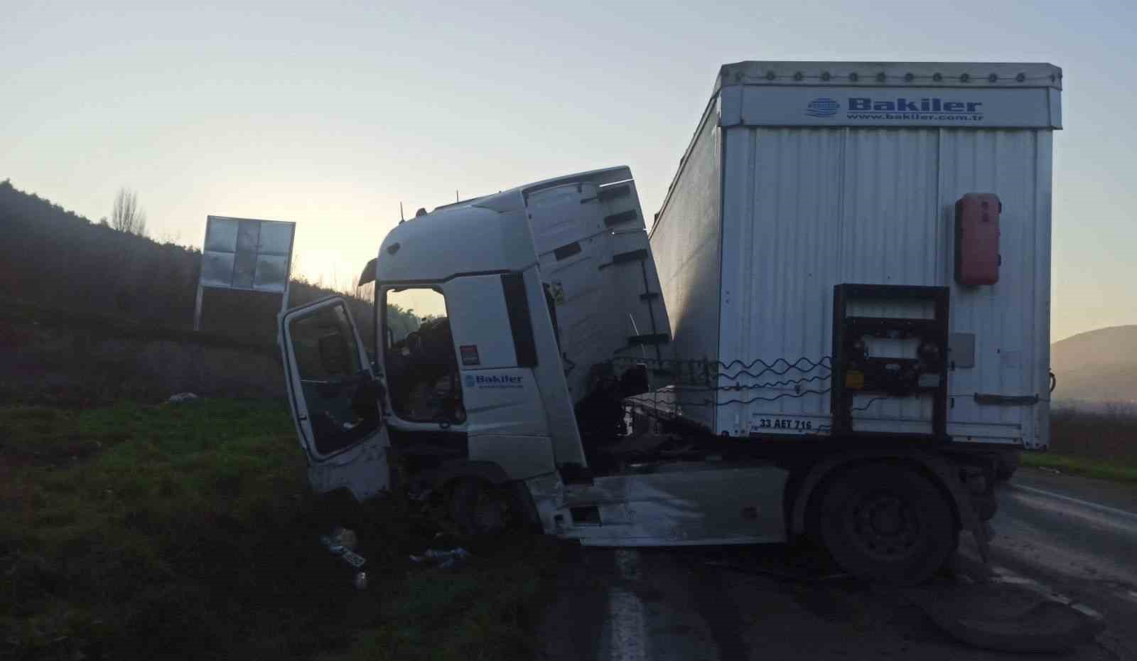 Bilecik&rsquo;te tır kontrolden &ccedil;ıktı: 1 yaralı
