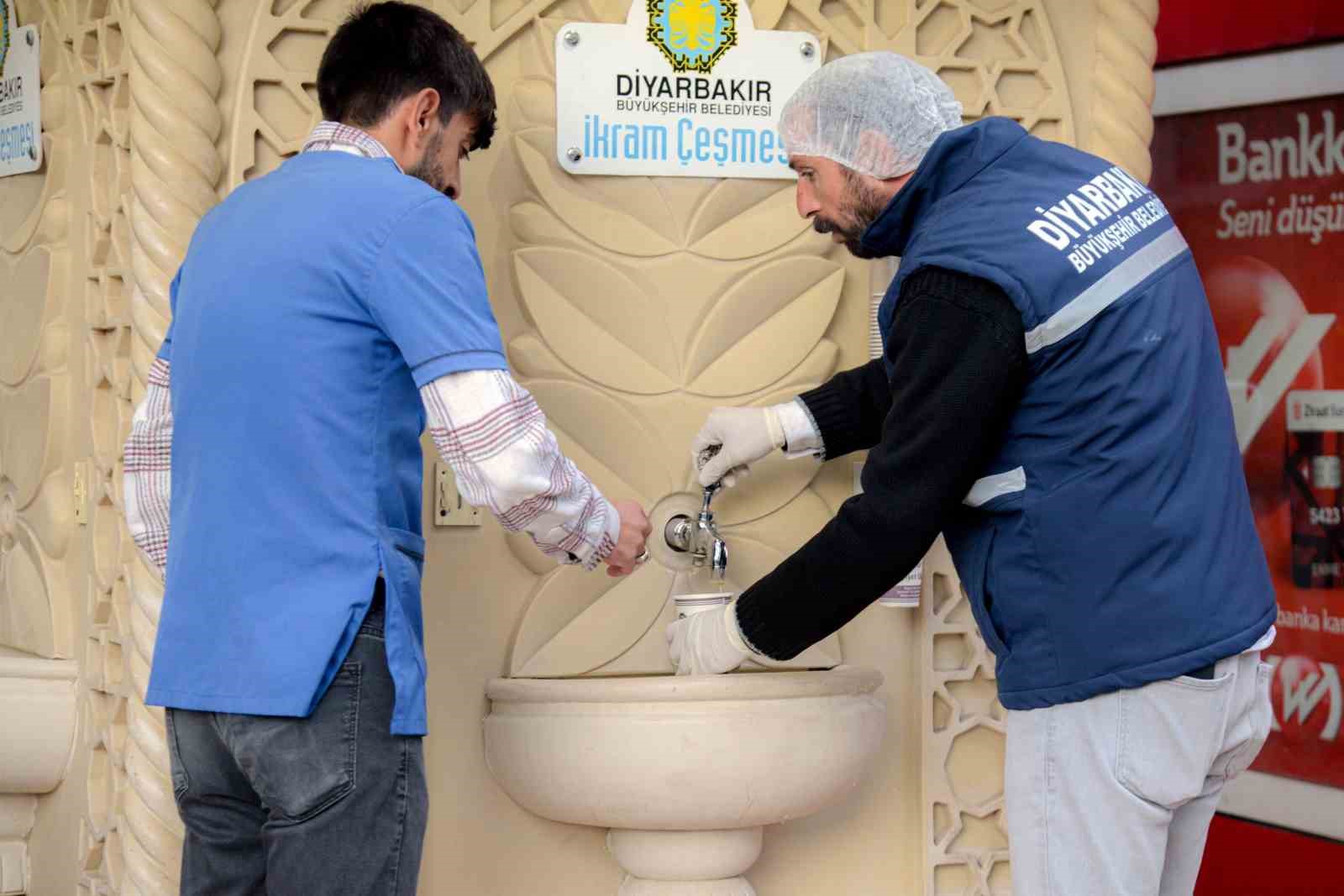 İkram &ccedil;eşmesinden binlerce vatandaş yararlanıyor
