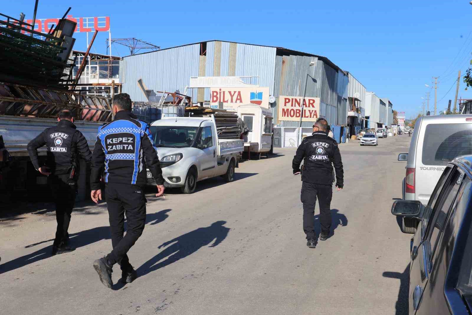 Kepez Zabıtası’ndan Hurdacılar Sitesi’ne denetim