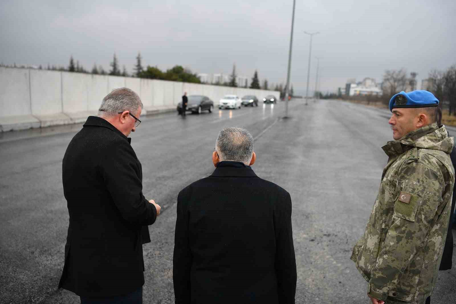 Başkan B&uuml;y&uuml;kkılı&ccedil;, Kartal Kavşağı&rsquo;na alternatif yeni g&uuml;zerg&acirc;hı inceledi: 11 milyon TL&rsquo;lik yatırım
