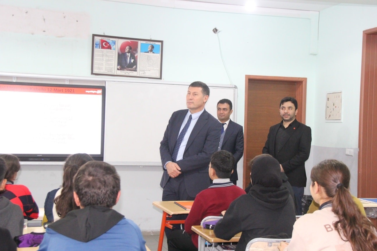Cizre&rsquo;de &ouml;ğrencilere MEBİ&rsquo;nin eğitimdeki etkisi anlatıldı
