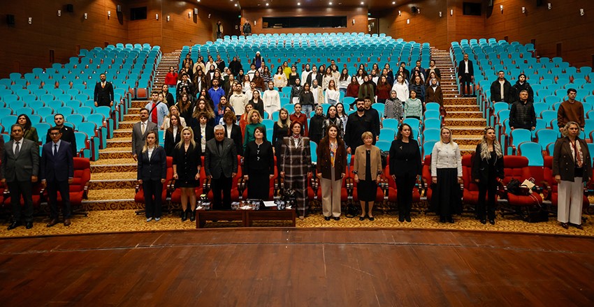 "Kadın Liderliği ve Anadolu&rsquo;nun Geleceği" Uşak &Uuml;niversitesi&rsquo;nde ele alındı
