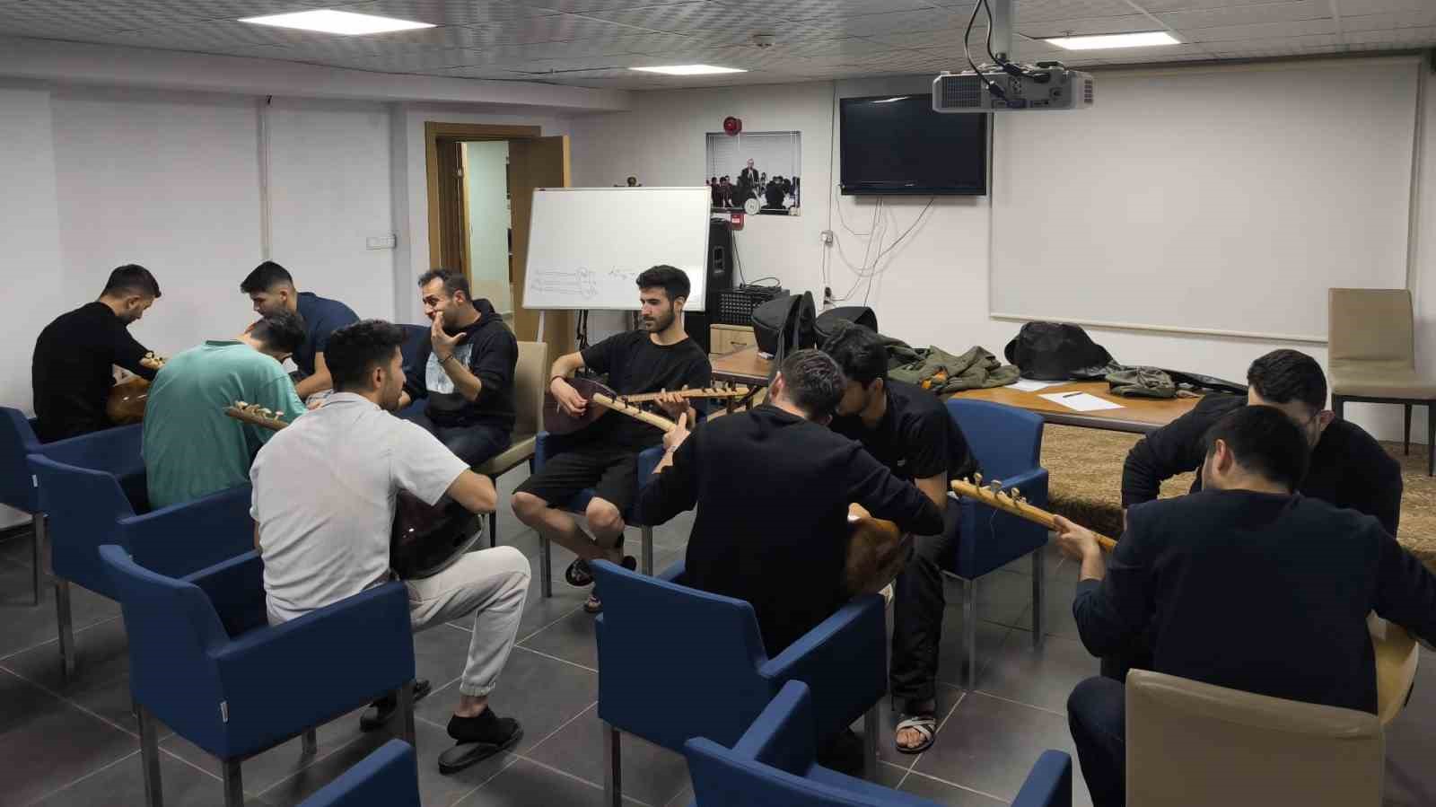 Öğrenci yurdunda satranç turnuvası heyecanı yaşandı
